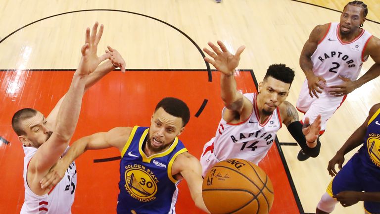 Stephen Curry attacks the basket during Golden State's NBA Finals Game 1 loss to Toronto
