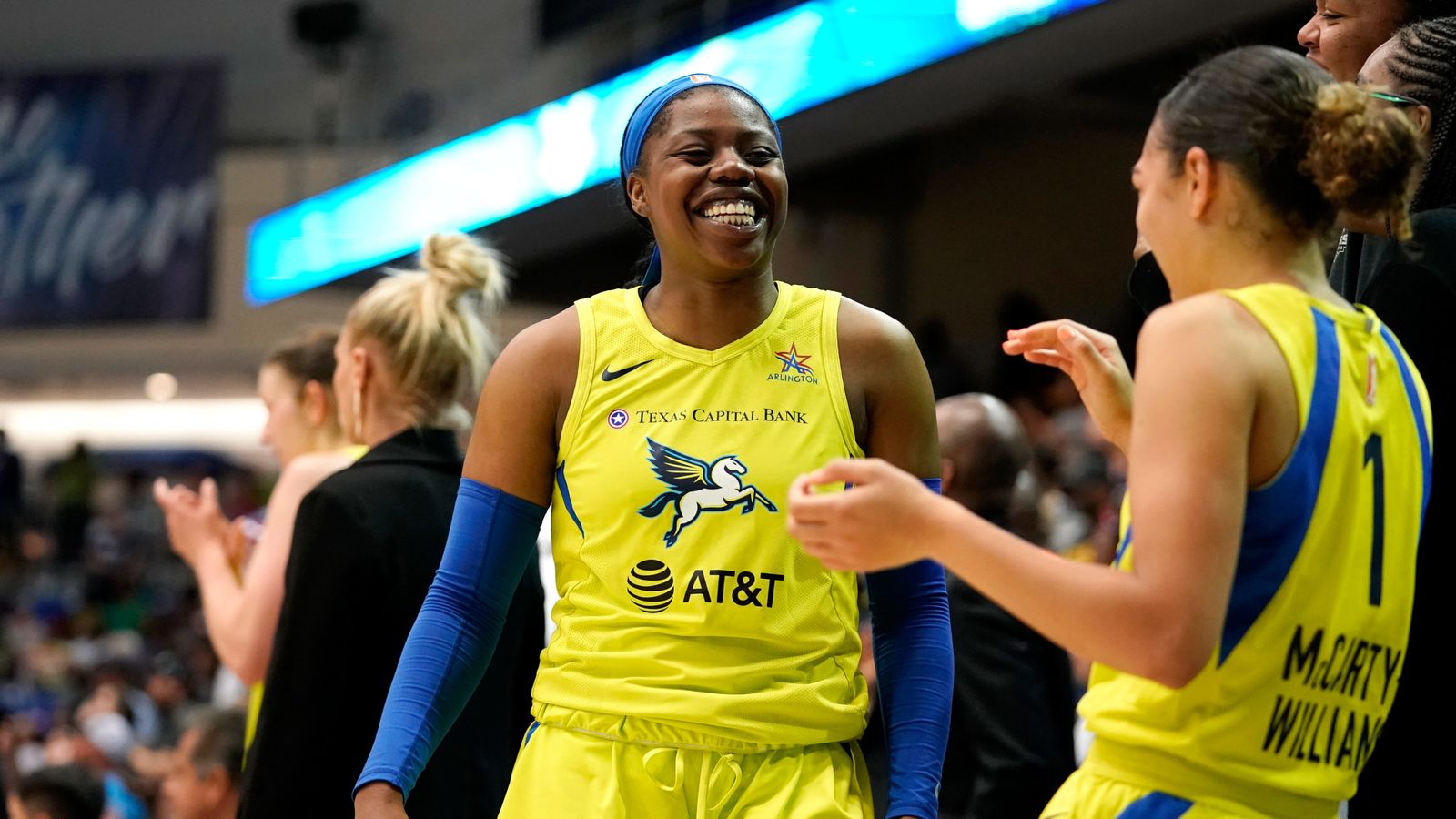 WNBA: Arike Ogunbowale scores 19 points as Dallas Wings rally to beat ...