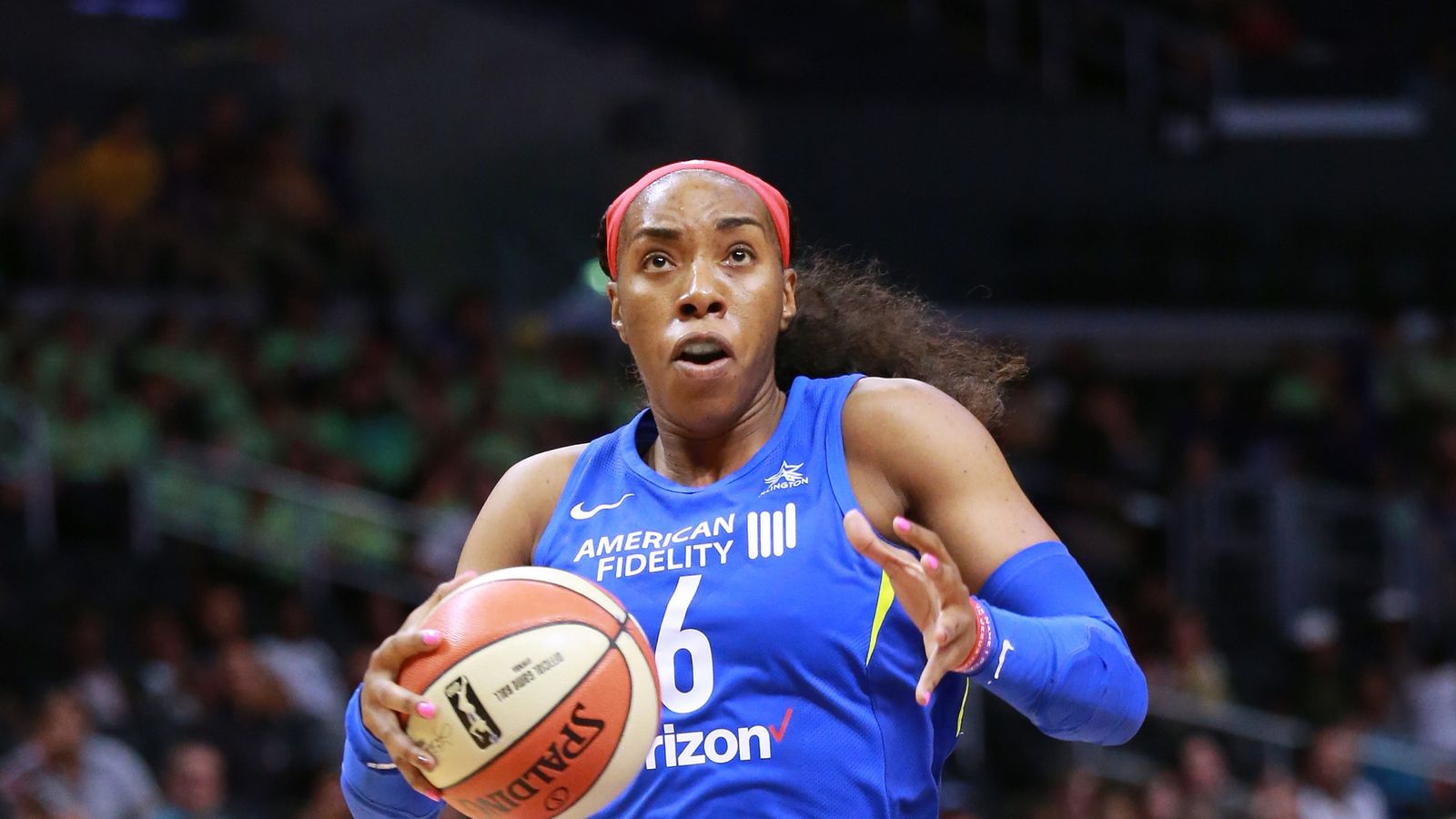 Wnba Kayla Thornton Scores 10 Fourth Quarter Points As Dallas Wings Beat Los Angeles Sparks Nba News Sky Sports