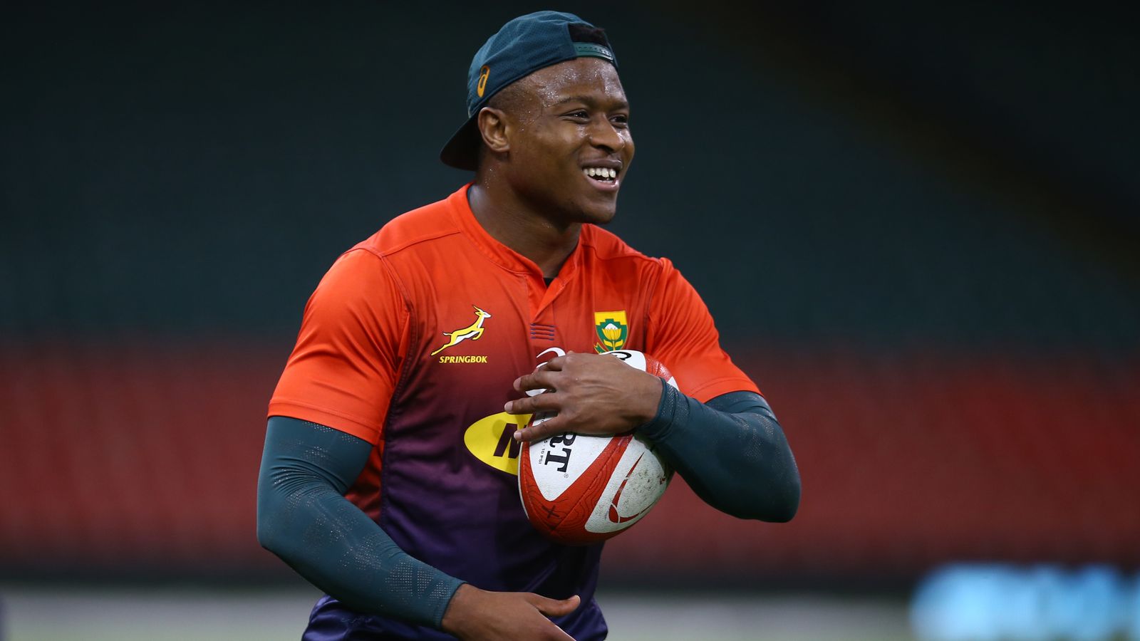 South Africa wing Aphiwe Dyantyi facing fouryear ban for doping