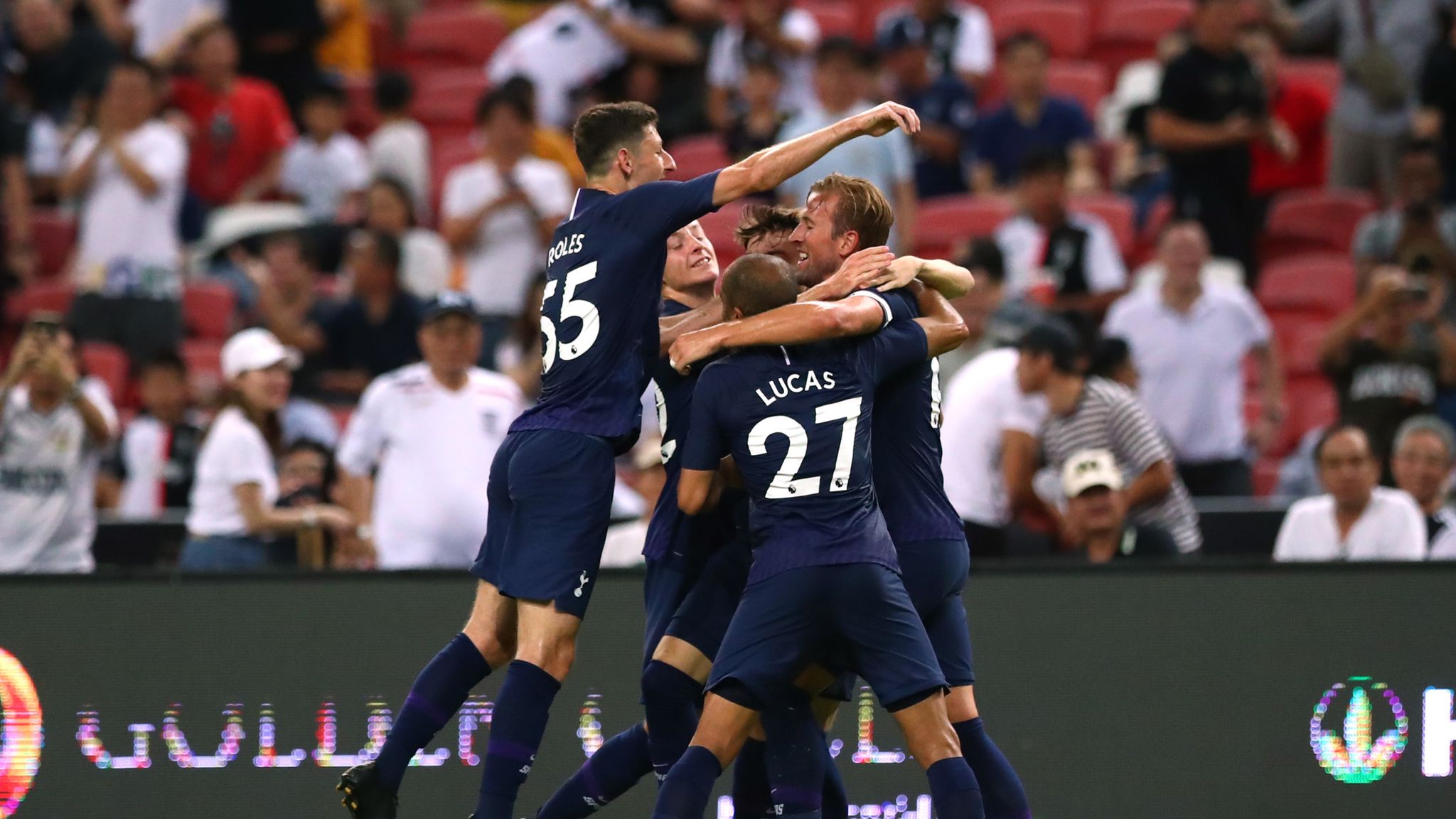 Skinnende Klan Udgravning Juventus 2-3 Tottenham: Harry Kane scores from halfway line to seal victory  | Football News | Sky Sports