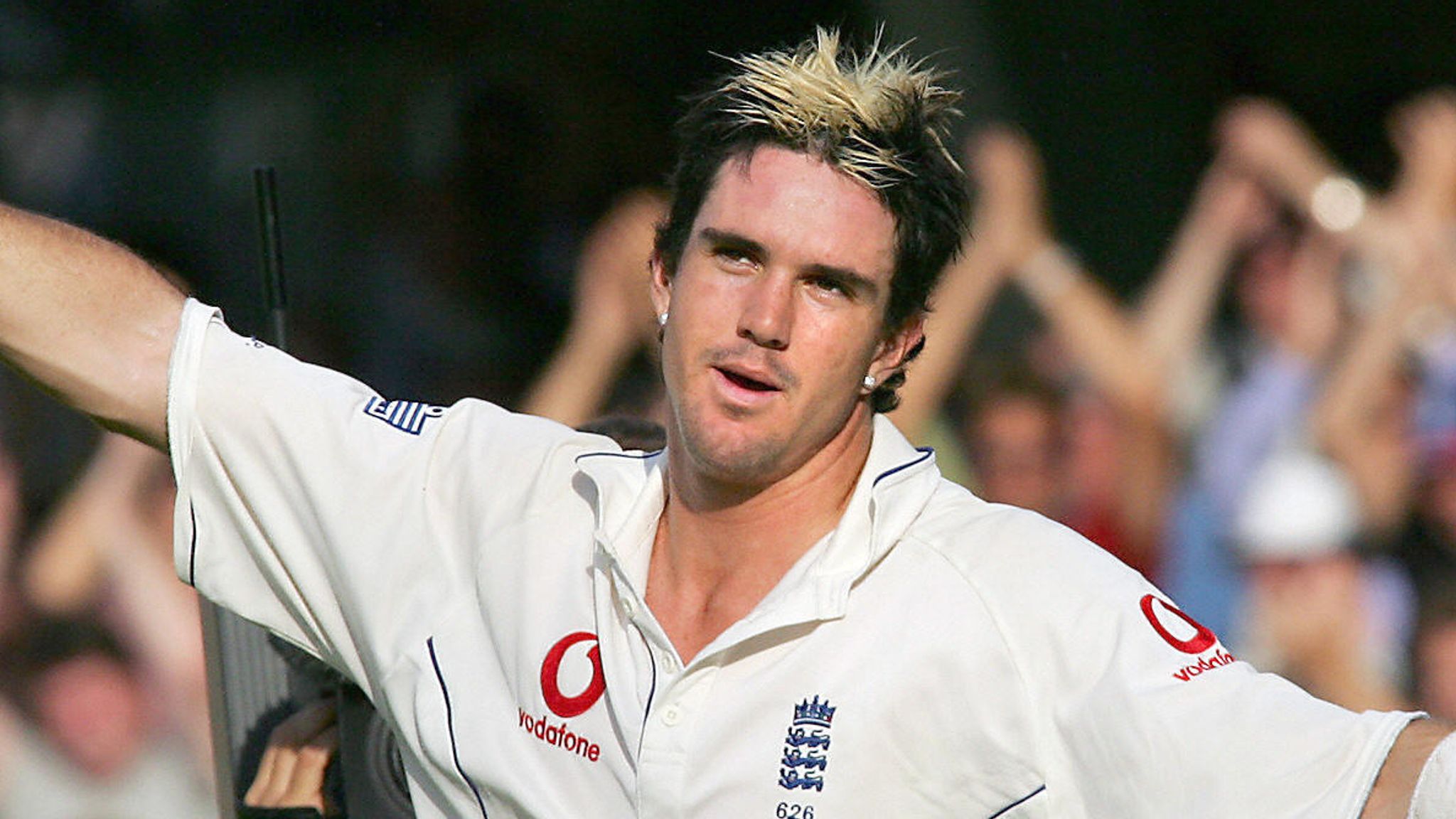 Which Pakistan players haircut did Kevin Pietersen make fun of