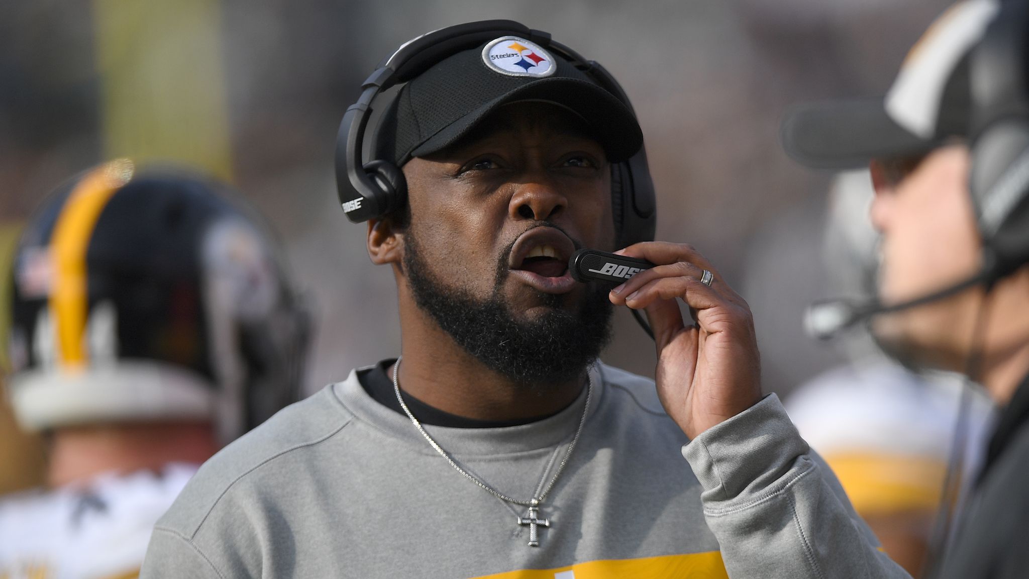 Steelers sign coach Mike Tomlin to 3-year contract extension