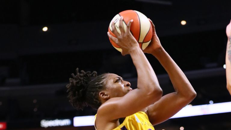 Nneka Ogwumike rises to score against the Washington Mystics