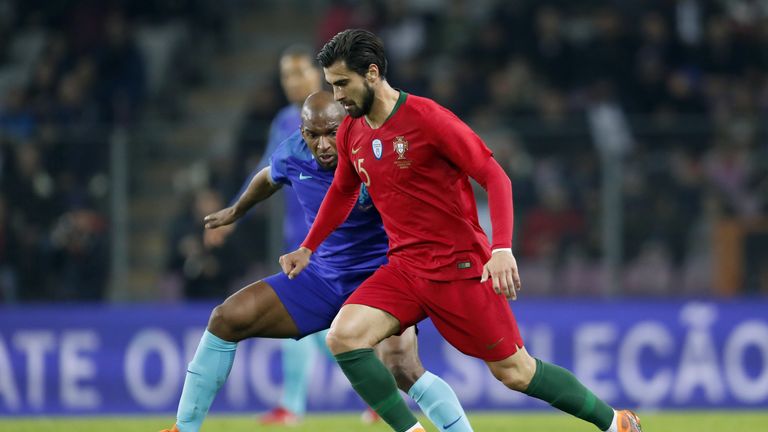 Andre Gomes dribbles with the ball for Portugal