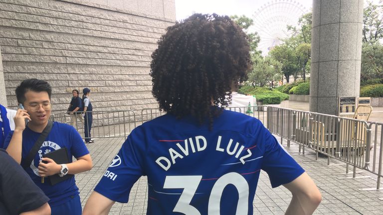 David Luiz fan in Tokyo 
