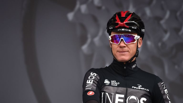 Chris Froome se está recuperando de un grave accidente de entrenamiento el año pasado