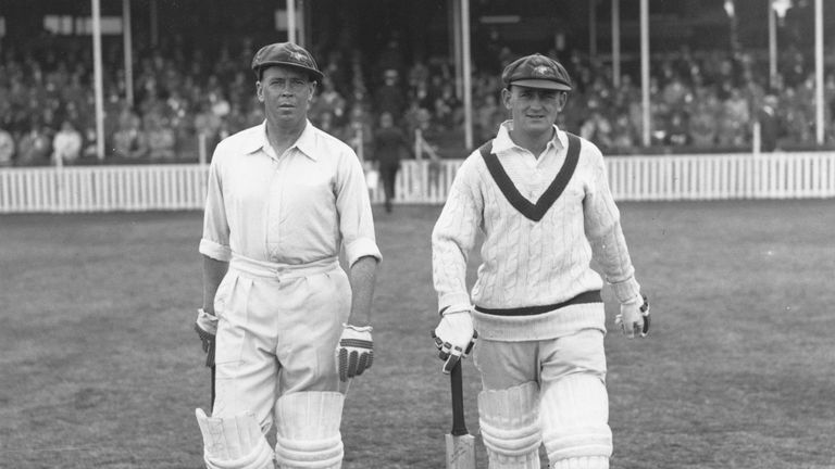 Australia batsmen Bill Ponsford (L) and Stan McCabe