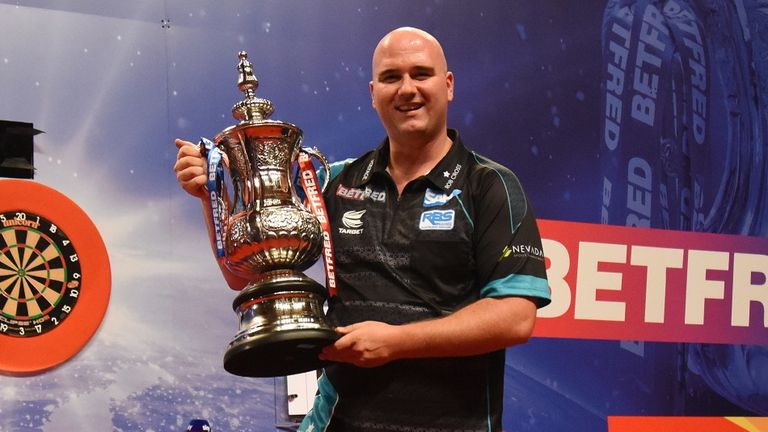 2019 BETFRED WORLD MATCHPLAY FINAL.MICHAEL SMITH v ROB CROSS.WINTER GARDENS 28/7/19.Pic: Christopher Dean / Scantech Media Ltd.07930 364436.chris@scantechmedia.com.www.scantechmedia.com