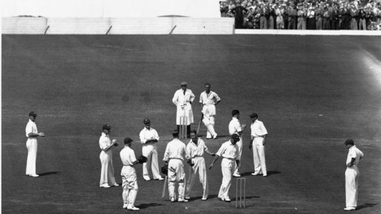 Denis Compton led England to a win Ashes win in 19 years at The Oval in 1953