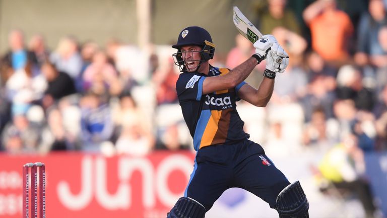 Wayne Madsen, Derbyshire