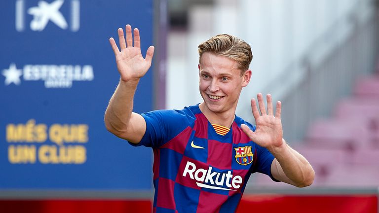 Frenkie de Jong presented at Barcelona