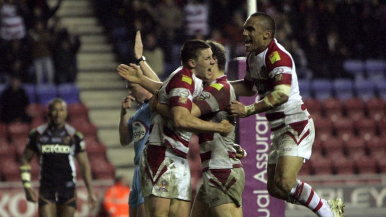 Joel Tomkins sealed victory for the Warriors