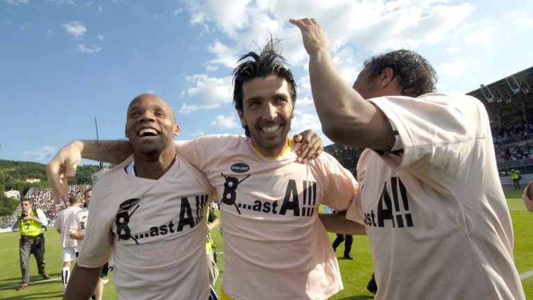 AREZZO, ITALY - MAY 19: Gianluigi Buffon (C) of Juventus celebrates after the Serie B match between Arezzo and Juventus on May 19, 2007 in Arezzo, Italy. With their win over Arezzo Juventus secured their return to Serie A one year after being forcibly relegated. (Photo by New Press/Getty Images)