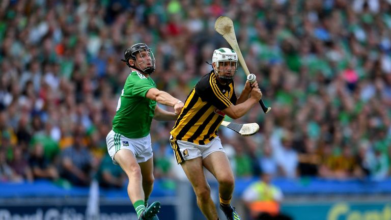Pádraig Walsh of Kilkenny in action against Peter Casey of Limerick