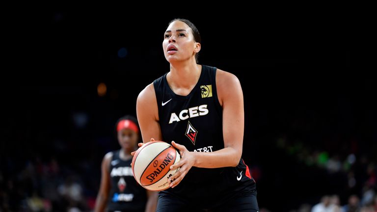 Liz Cambage had 22 points and 13 rebounds as the Las Vegas Aces beat the Minnesota Lynx 79-74