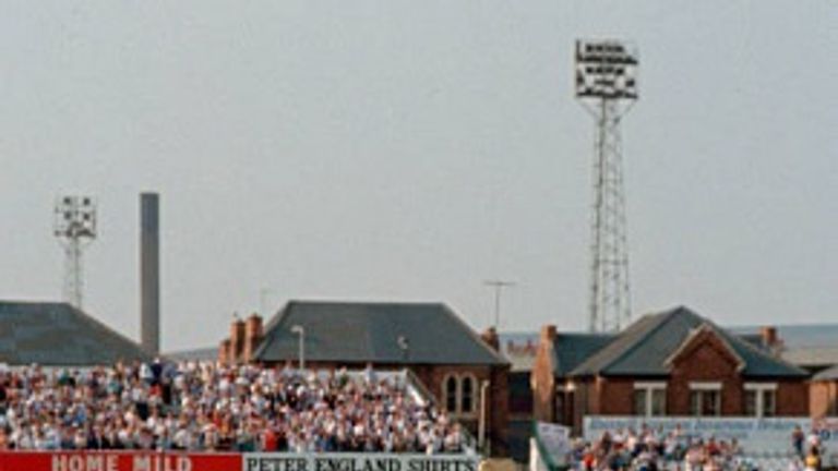 Openers Mark Taylor and Geoff Marsh bat throughout the first day of the Trent Bridge Test in 1989