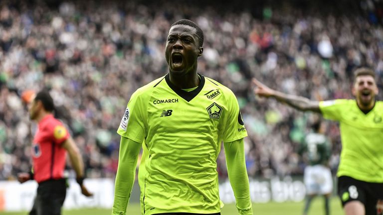 Nicolas Pepe celebrates 