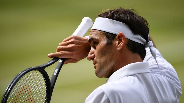 Novak Djokovic defeats Roger Federer to 