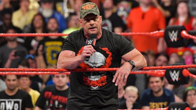 'Stone Cold' Steve Austin toasted Raw and completed several of his trademark 'Steveweiser' celebrations on the nostalgia special this week