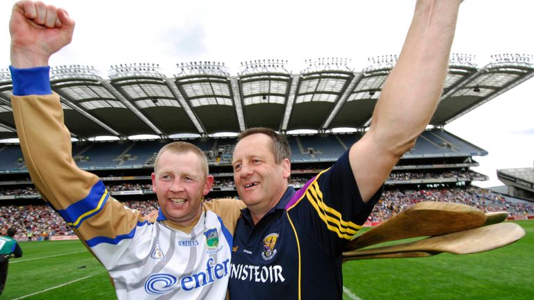 Fitzhenry celebrates with John Meyler at full-time