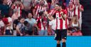 Aduriz stunner sinks Barcelona