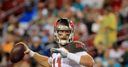 Bucs QB Gabbert dislocates shoulder