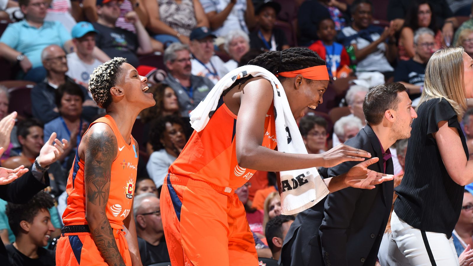 WNBA: Courtney Williams Scores 12 Fourth-quarter Points To Lead ...