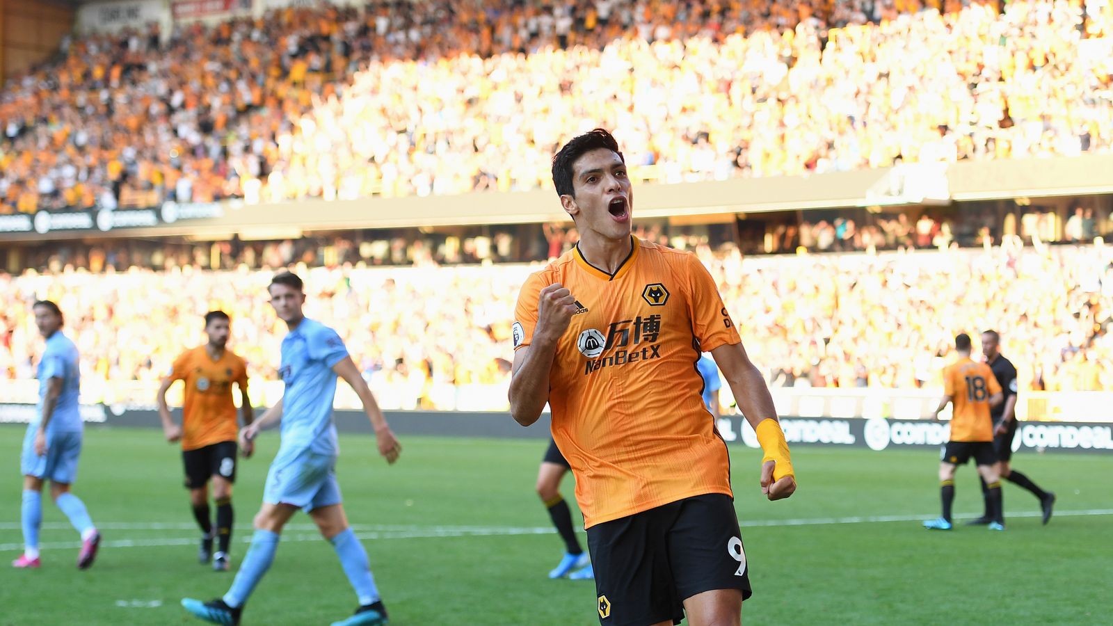 Wolves 1-1 Burnley: Last-gasp penalty earns Wolves point | Football ...