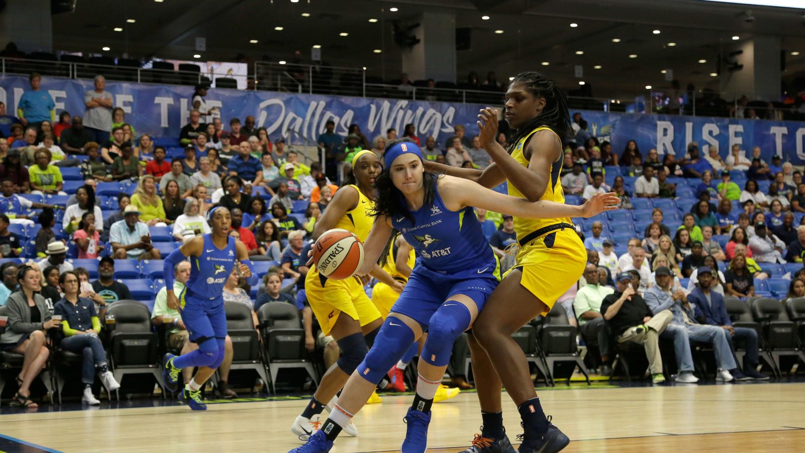 WNBA Report Card Los Angeles Sparks in playoff hunt, Dallas Wings