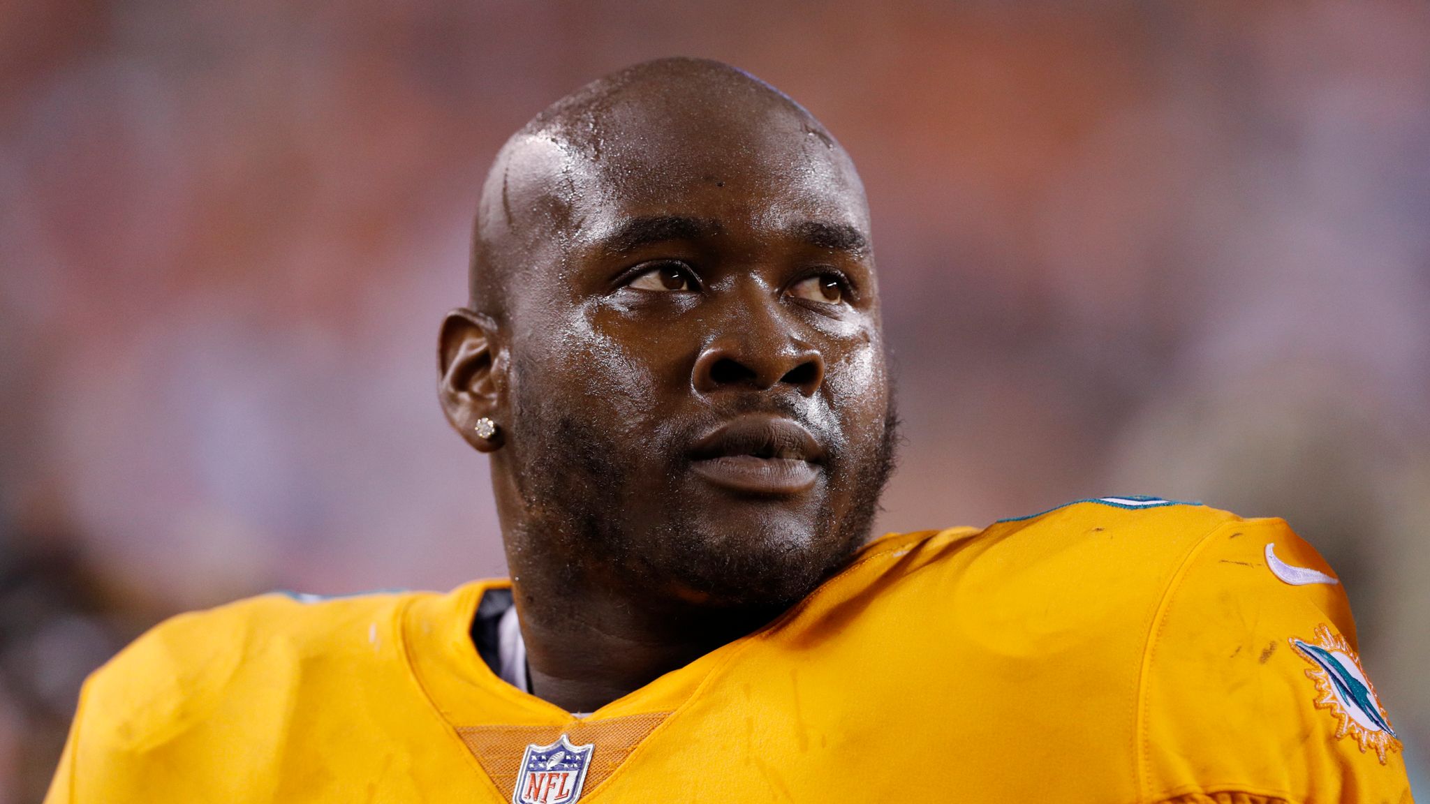 Laremy Tunsil, Kenny Stills Traded to Texans for 2 1st-Round Picks