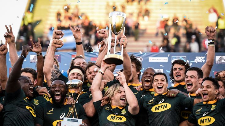 Players of South Africa lift the Rugby Championship 2019 Trophy after winning a match between Argentina and South Africa as part of The Rugby Championship 2019 at Padre Ernesto Martearena Stadium on August 10, 2019 in Salta, Argentina