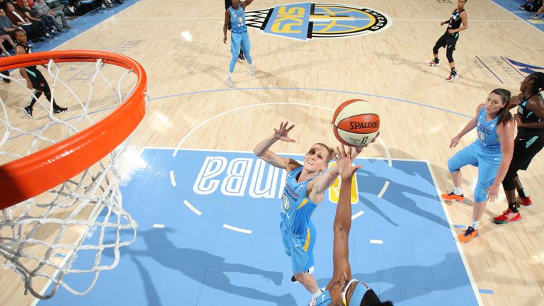 Allie Quigley grabs a rebound against the New York Liberty
