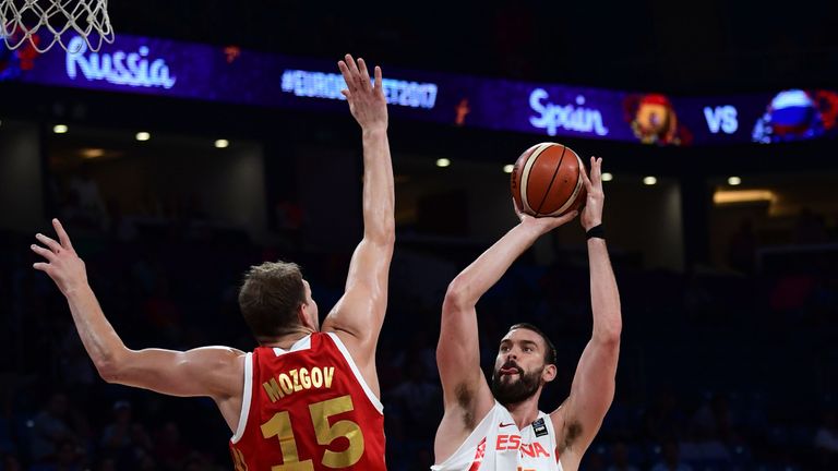 Marc Gasol fires a jump shot for Spain against Russia