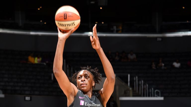 Nneka Ogwumike shoots a free throw against Indiana
