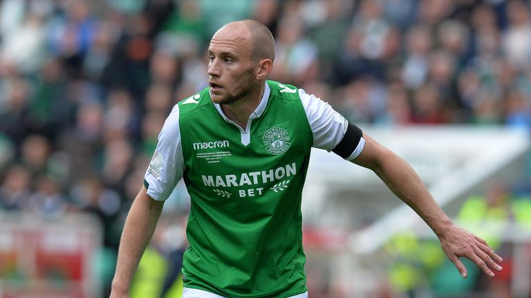 David Gray was injured during Hibernian&#39;s 2-2 draw with St Johnstone