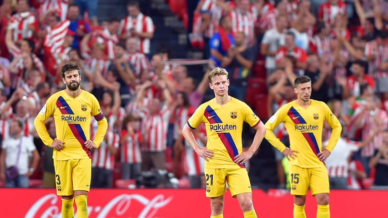 Frenkie de Jong y Clement Lenglet reaccionan al gol del Athletic de Bilbao