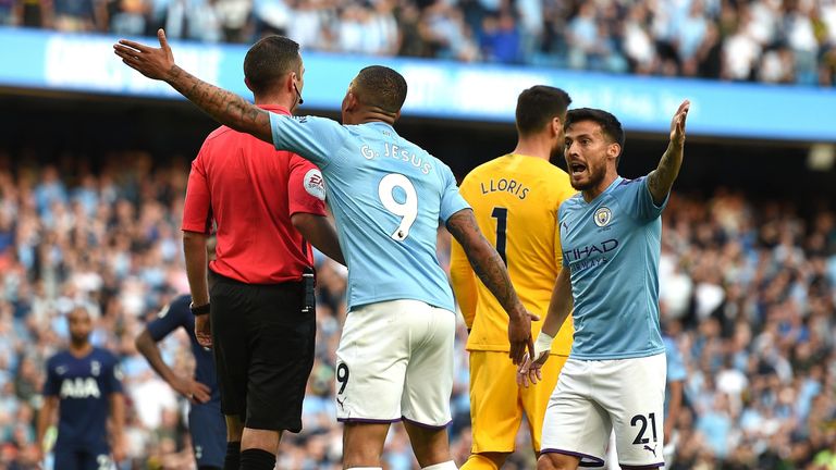 Manchester City&#39;s Brazilian striker Gabriel Jesus (2L) remonstrates with English referee Michael Oliver (L) after his goal was dissallowed following a VAR decision during the English Premier League football match between Manchester City and Tottenham Hotspur at the Etihad Stadium in Manchester, north west England, on August 17, 2019
