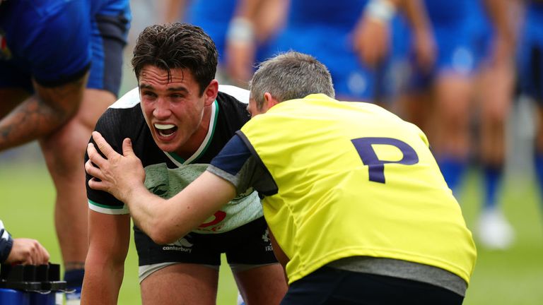 Joey Carbery in pain following his injury against Italy 