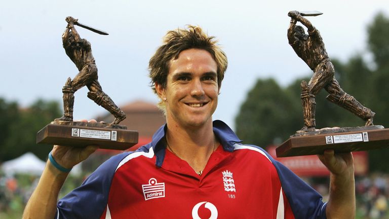 PRETORIA, SOUTH AFRICA - FEBRUARY 13:  Kevin Pietersen of England celebrates with the Man of the Match and Man of the Series trophy during the 7th One Day International between South Africa and England on February 13 2005 at Centurion Park, Pretoria, South Africa  (Photo by Tom Shaw/Getty Images) *** Local Caption *** Kevin Pietersen
