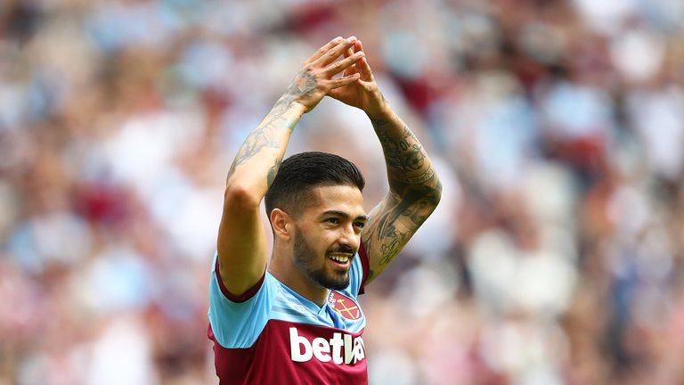 Manuel Lanzini celebrates scoring against Athletic Bilbao