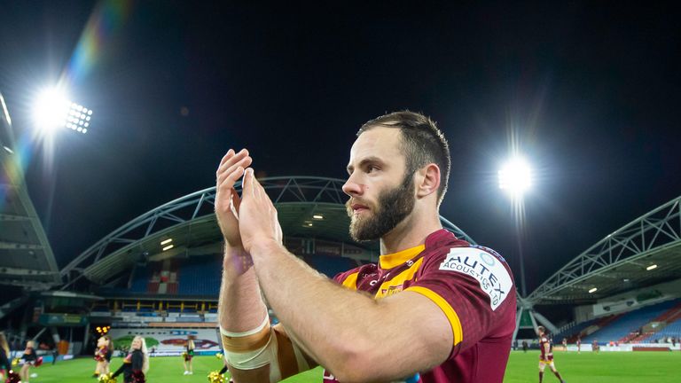Picture by Allan McKenzie/SWpix.com - 11/04/2019 - Rugby League - Betfred Super League - Huddersfield Giants v Castleford Tigers - John Smith's Stadium, Huddersfield, England - Huddersfield's Matt Frawley thanks the fans after victory over Castleford.