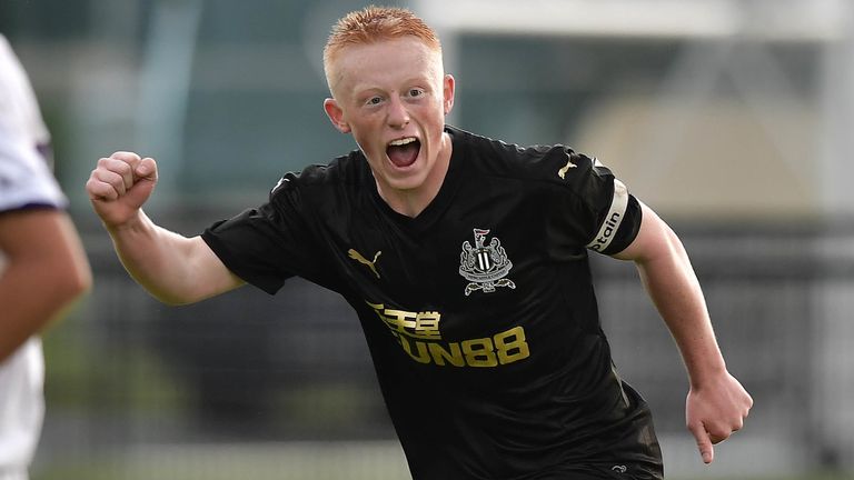 Matthew Longstaff podría hacer su debut senior para Newcastle en la Copa Carabao