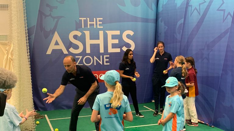 Nasser Hussain, Cricket for GIrls