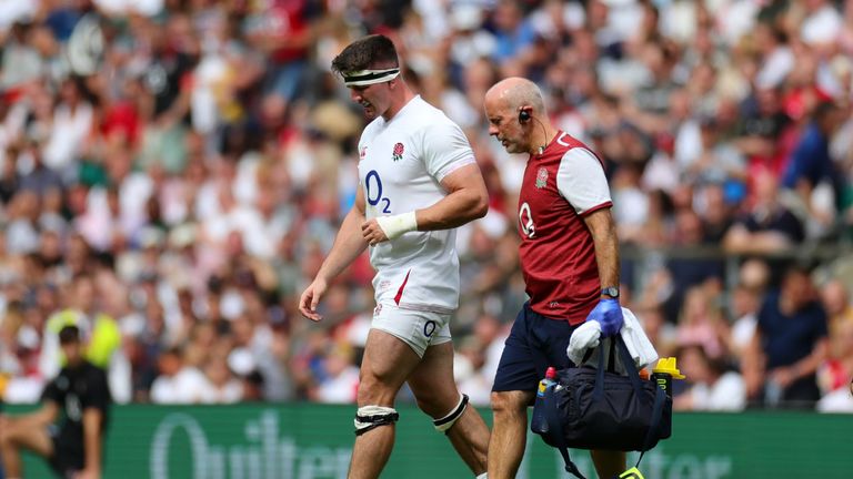 Tom Curry leaves the field with an injury during England's World Cup warm-up against Wales