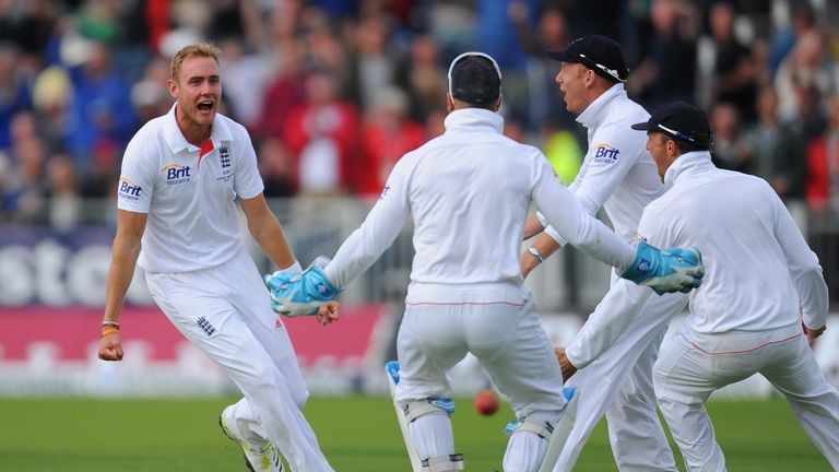 CHESTER-LE-STREET, ENGLAND - AUGUST 12: during day four of 4th Investec Ashes Test match between England and Australia at Emirates Durham ICG on August 12, 2013 in Chester-le-Street, England. (Photo by Stu Forster/Getty Images)