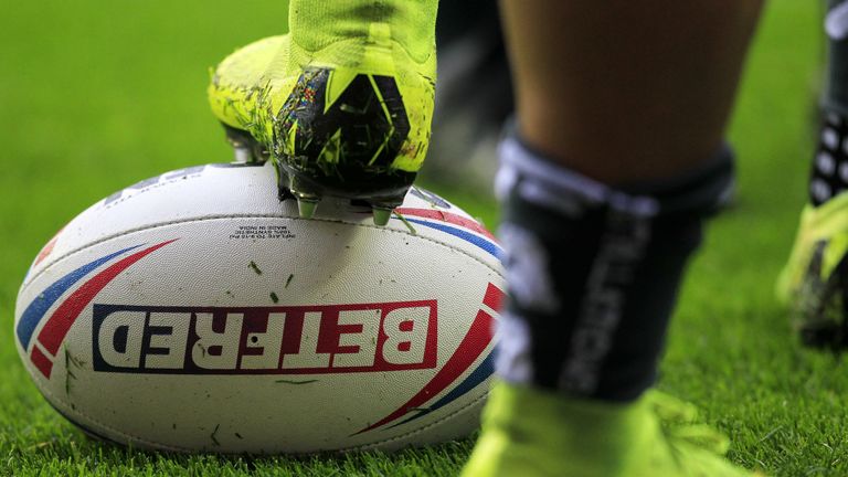 Picture by Chris Mangnall/SWpix.com - 27/04/2019 - Rugby League - Betfred Super League - Wigan Warriors v Castleford Tigers - DW Stadium, Wigan, England -
Nike Boot Yellow
Ball balls
Betfred