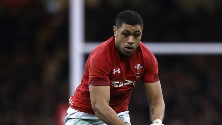 Taulupe Faletau suffered a broken collarbone during Wales training, 