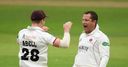 Somerset boost title bid,