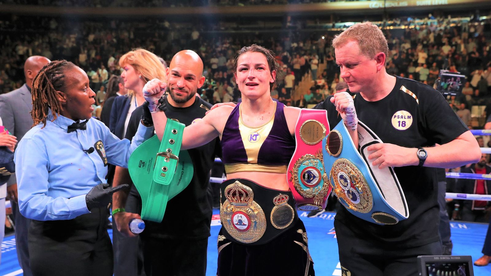 Katie Taylor bids to become two-weight world champion in Manchester